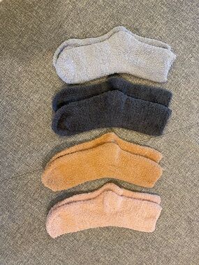 NWOT Cozy Fuzzy Socks - 4-Pack (Gray, Charcoal, Tan, Pink)